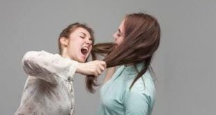 صحة - بخناقات الصبايا بكون في سلاحين خطرين