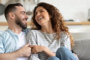 ليس "الصمت" ولا "قلة الكلام" فضيلة في كل الأحوال